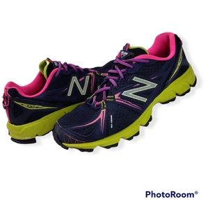 NEW BALANCE - WOMENS 610V2 CUSHIONING RUNNING SHOES
